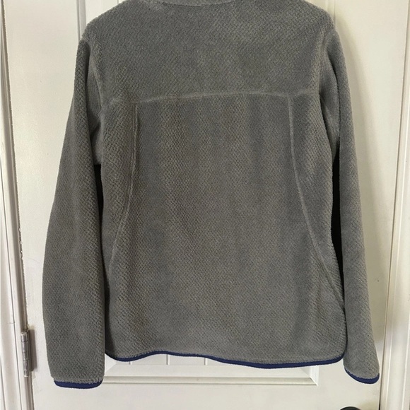 Patagonia Heather Gray Jacket with Violet Accents - Picture 4 of 4